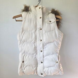 Banana Republic Factory Off-White Faux Fur Hooded Puffer Vest - XS